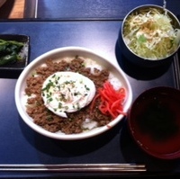 宮崎牛そぼろ丼ランチ