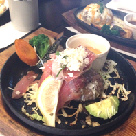 アボカドとハムのハンバーグ