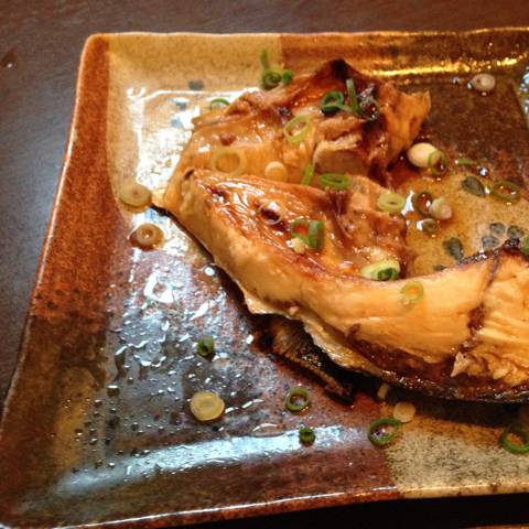 ぶりカマ塩焼き