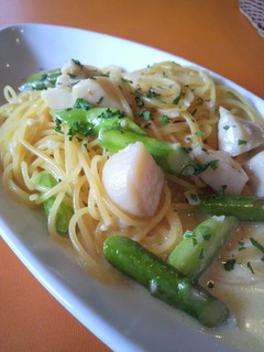アスパラとホタテのパスタ