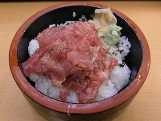 マグロ中落ち丼