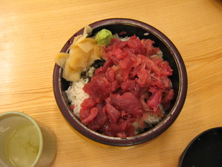 マグロ丼