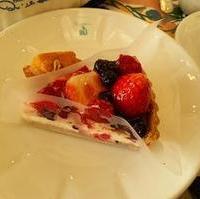 赤いフルーツのタルト