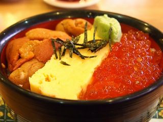 うにたまいくら丼