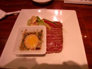 ローストしたユッケ