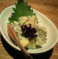 鮪とアボカドの山葵マヨネーズ