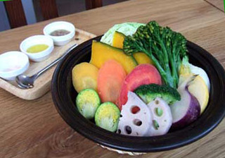 旬野菜のタジン鍋蒸し