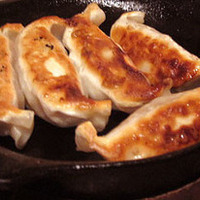 鉄板焼餃子