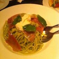 モッツァレラと生ハムのパスタ