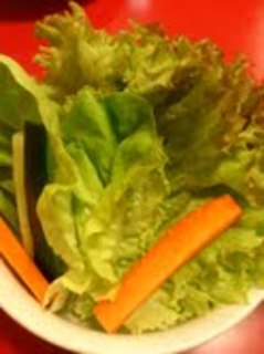 サンチュサラダ