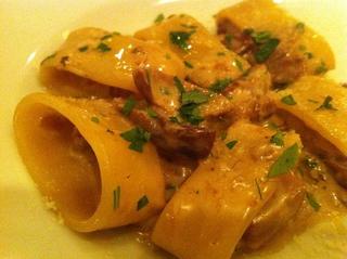 ボルチーニ茸のクリームソース和えパッケリ