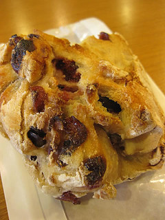 チェリーのパン