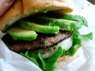 アボカドバーガー