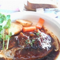 ビーフシチューハンバーグ