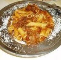 ペンネ　牛ほほ肉の煮込み入り