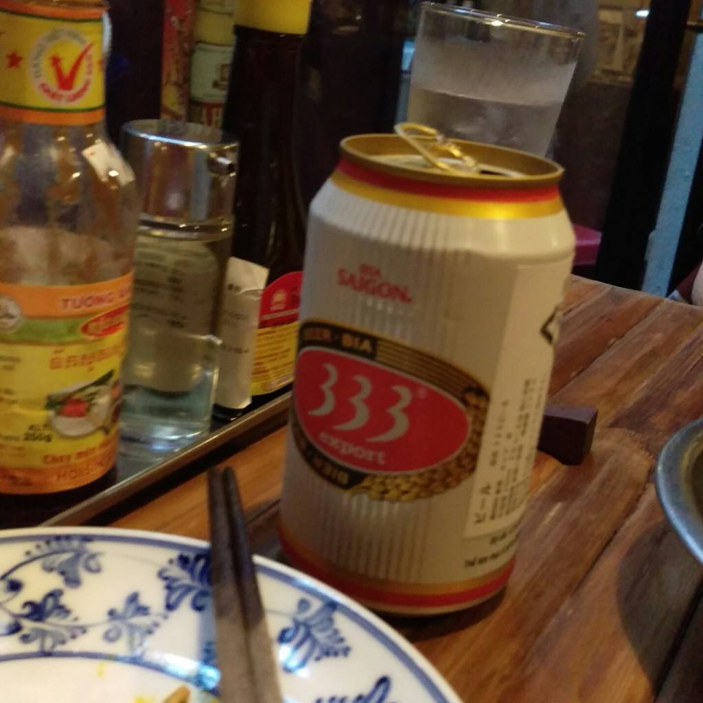 ベトナム料理の中でも有名な、生ビールのバーバーバーの写真
