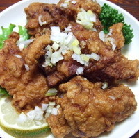 鶏の唐揚げにんにくレモンソース