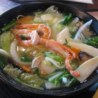 奈良の菜っ葉と海鮮の汁そば