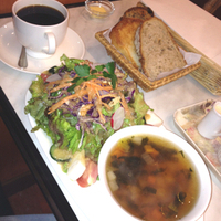 穀物野菜スープとサラダセット