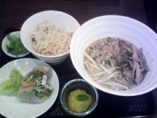 ４種のきのこフォー・ガーランチセット