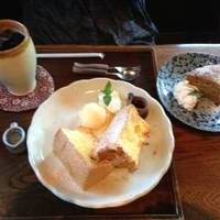 焼きシフォンケーキとドリンク