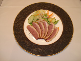 フランス産鴨の燻製　サラダ仕立て　