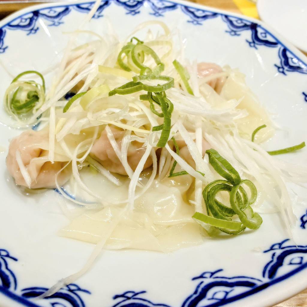 皿盛りわんたん