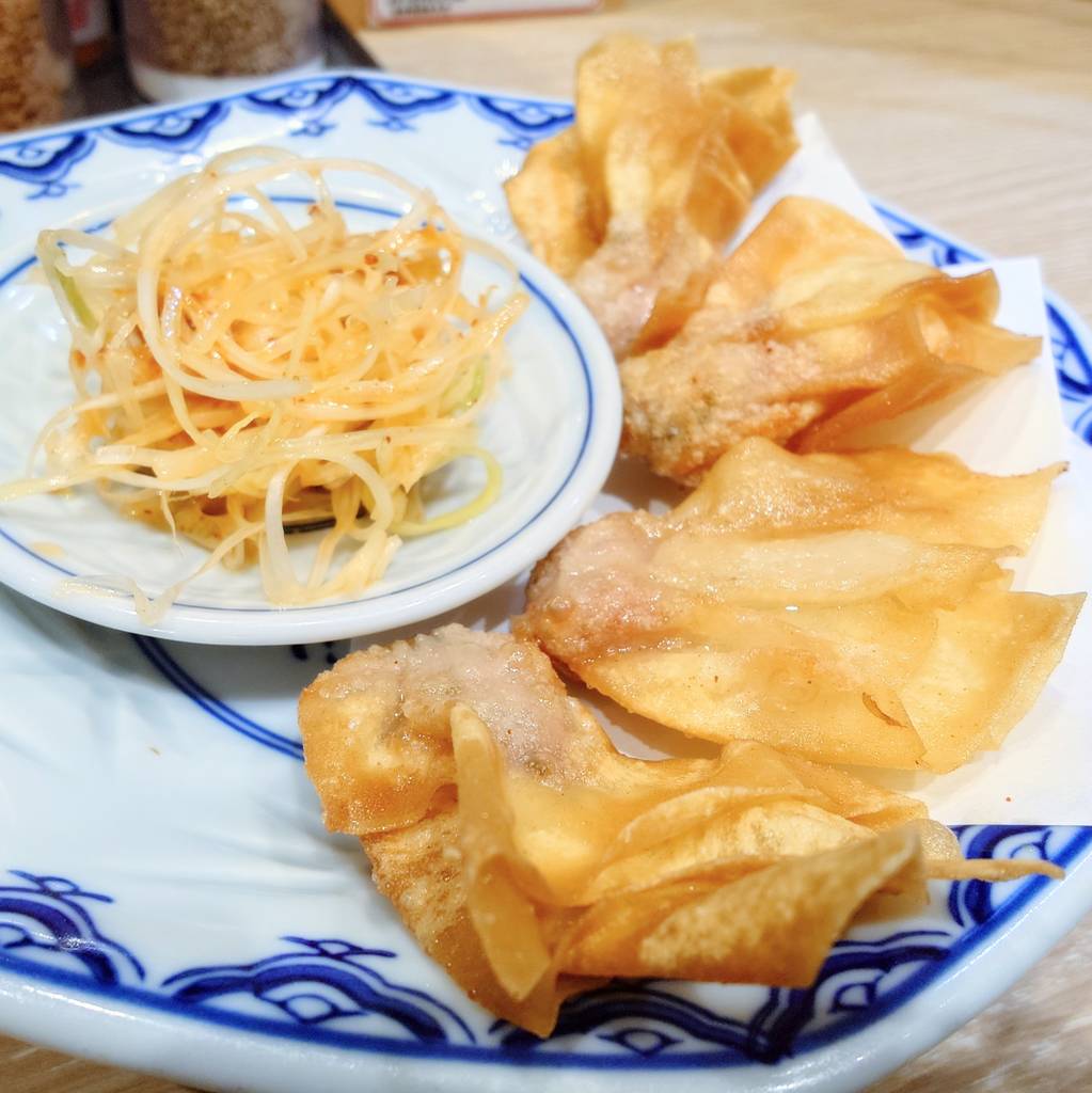 揚げワンタン ピリ辛ねぎソース