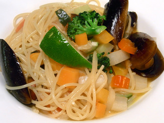 ゴロゴロ野菜のムール貝のスパゲッティ　ライム風