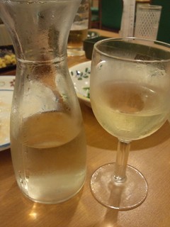 白ワイン　デキャンタ