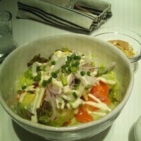 サーモンとアボカドの丼