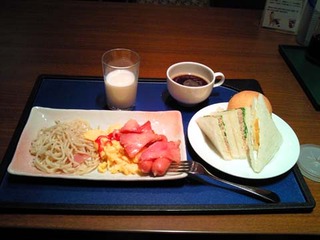 朝食バイキング