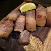 岩中豚の自家製厚切りベーコン