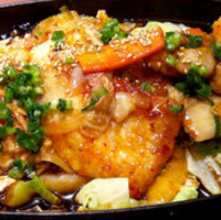 本場韓国産キムチと熟成豚ロースのキムチ炒…