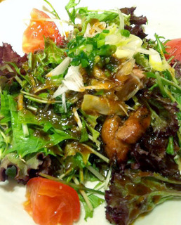 炭火焼き鶏のグリーンサラダ　