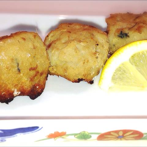 イワシ団子の串焼き