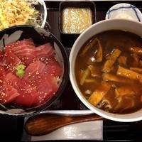 鉄火丼＆カレーうどん＆サラダ定食