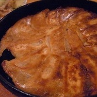 鉄鍋焼き餃子