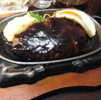洋食屋さんのハンバーグ