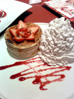 苺のブリュレ風パンケーキ