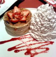 苺のブリュレ風パンケーキ