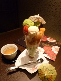 舞妓さんの贅沢パフェ