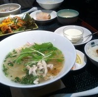 蒸し鶏のフォー