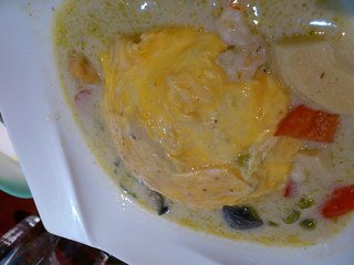 グリーンカレーオムライス