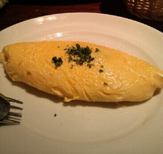 春菊とチーズのオムレツ