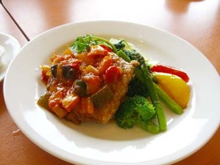 緑黄色野菜とマテ茶鶏の野菜ソース