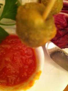 オリーブの肉詰めフライ