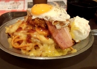 ナポリタン全部のせ