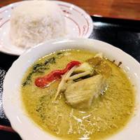 鶏肉と茄子のグリーンカレー