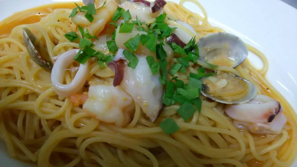 天使のエビのトマトソース